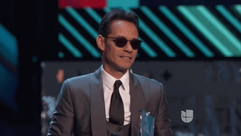 Mientras Marc, bueno, podemos darnos cuenta que guardó el sabor de la boca de la 'Diva del Bronx', por un momento más.