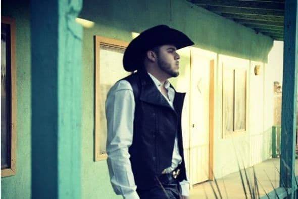 No cabe duda, Gerardo Ortiz es una estrella que tiene muchas sorpresas preparadas.