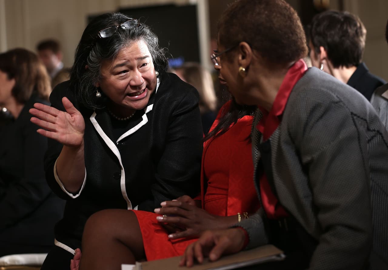 Tina Tchen - Jefa de Gabinete de Michelle Obama Es además asistente de Barack Obama, y directora ejecutiva del White House Council on Women and Girls junto a Jarrett.