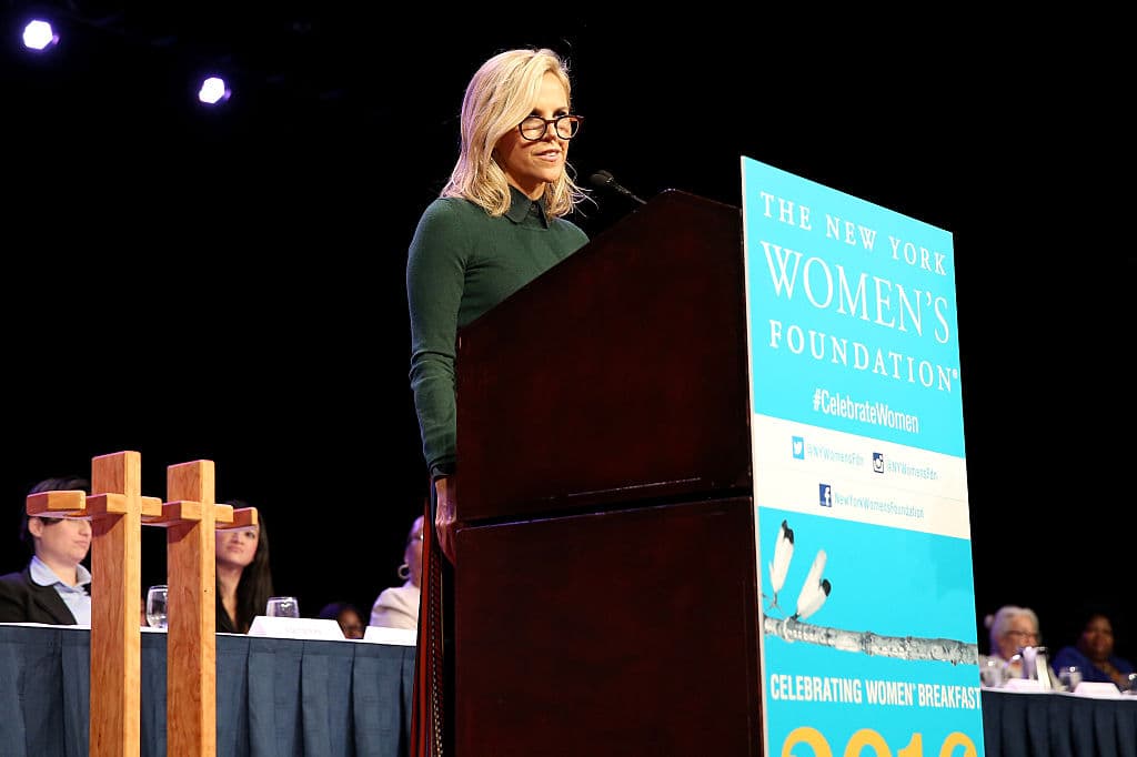 Tory Burch - Diseñadora y empresaria Además de haber creado una de las marcas de moda más exitosas de Estados Unidos, Tory Burch dirige una fundación que dedica a apoyar a las mujeres sin recursos.