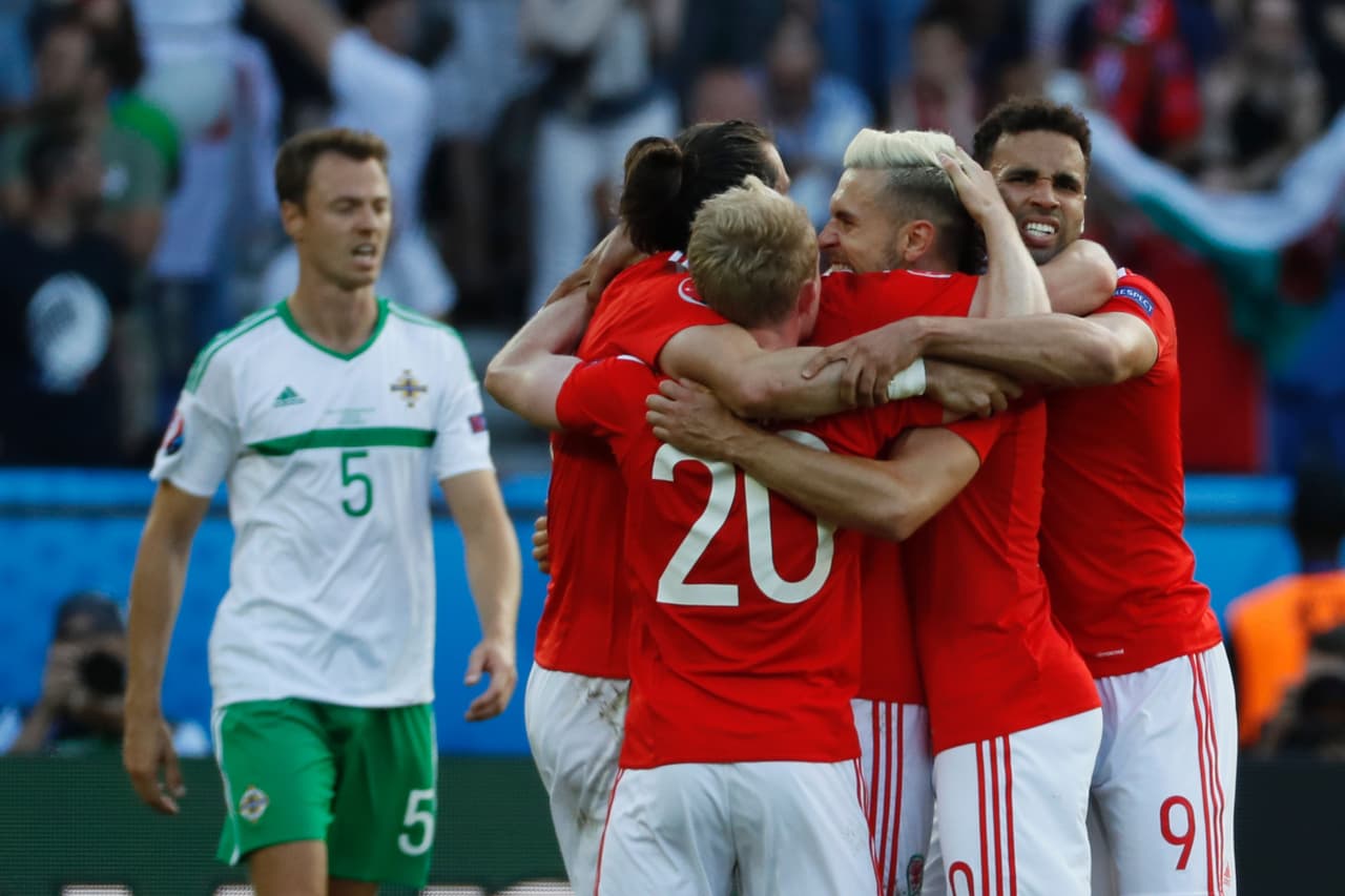 Autogol mantiene vivo el sueño de Gales en la Eurocopa