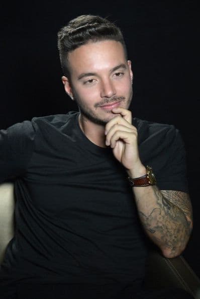 ¡El colombiano J. Balvin no se quedó atrás!, pues alcanzó una posición dentro del 'top ten'.