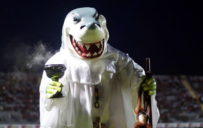 El Tibu Jarocho se convirtió en un ícono del futbol mexicano por sus diversas personalidades ¡Ahora homenajeó a Kobe Bryant y La Parka.