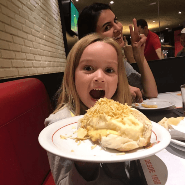 Su imagen continúa circulando por internet e, incluso, su rostro ha sido parte de campañas publicitarias de Google en Brasil.