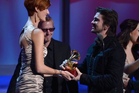 De esas nominaciones, el cantante se ha podido llevar 20 trofeos, colocándolo en el primer lugar de la lista de los más ganadores. NO TE PIERDAS LAS NOMINACIONES EL MIERCOLES 7AM PT/ 10AM ET.