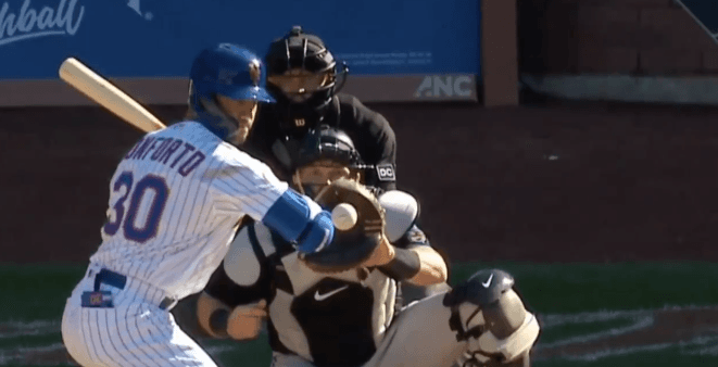 La insólita jugada que propicia Michael Conforto da triunfo a los Mets