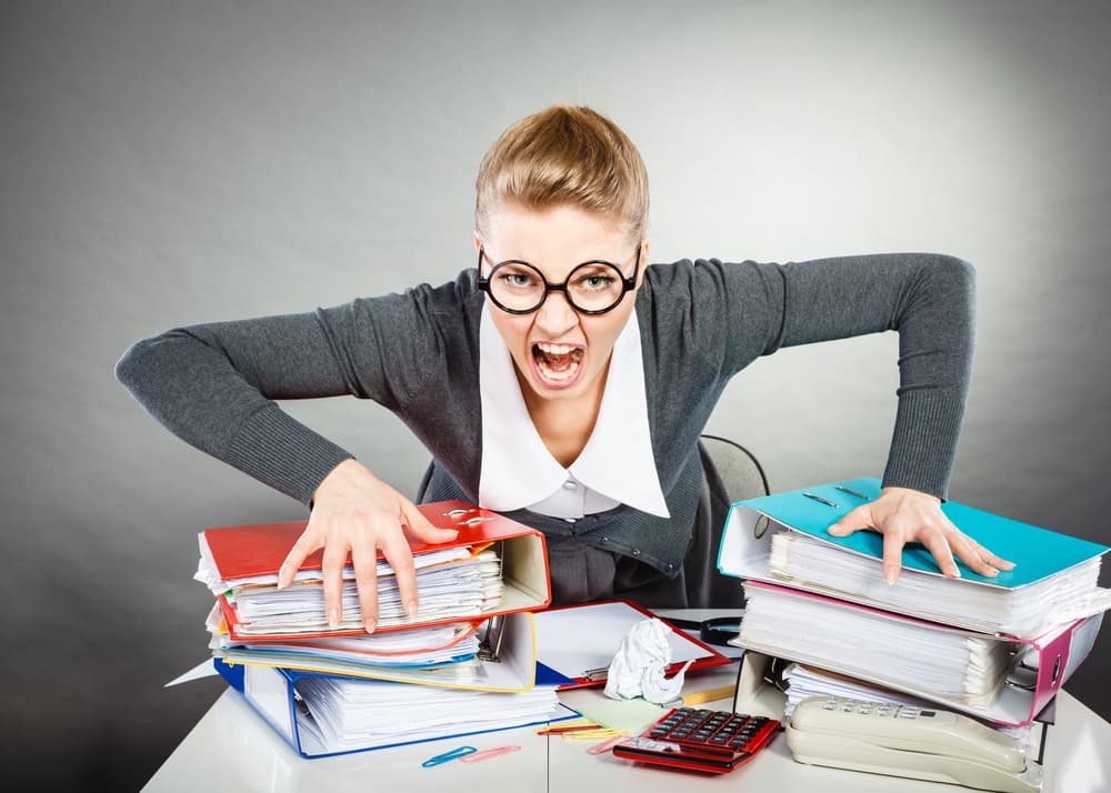 <b>Tauro</b>
<br>
<b>Tu principal error: Empecinarte en algo tercamente</b>
<br>Regido por Venus, planeta del amor, sensual, tierno y apacible eres excelente pareja y amigo, sin embargo, cuando algo se te mete “entre ceja y ceja” te cuesta mucho cambiar de dirección pues temes parecer inconstante o indeciso.