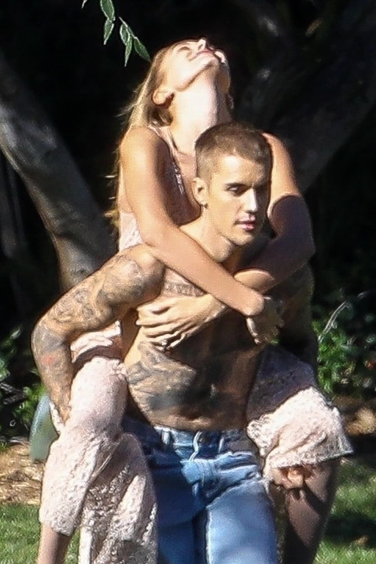 "Esta vez, tendrán a muchos de sus amigos pastores y sus amigos cristianos a su alrededor", dijo.