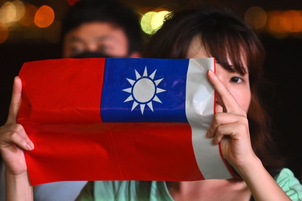 Qué pasa entre China y Taiwán (y qué tiene que ver EEUU en ese problema)