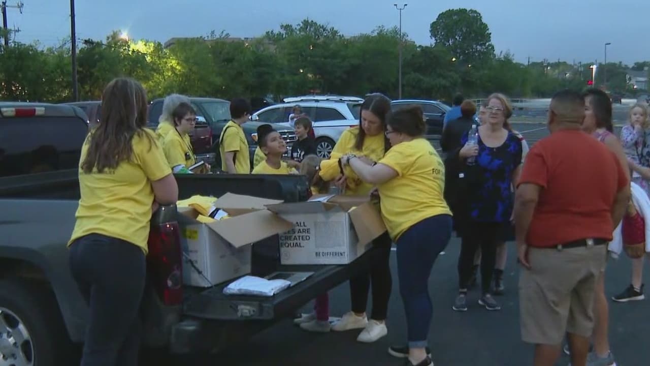 Piden asistencia para menores que son criados por sus abuelos u otros familiares