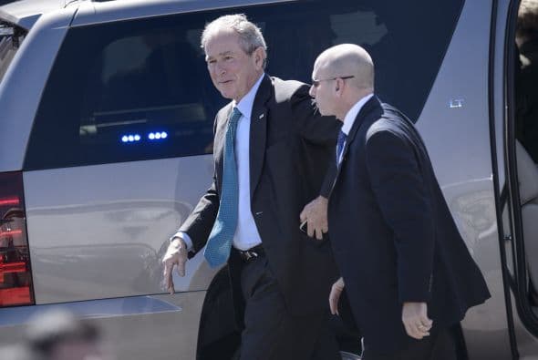 También estuvo presente el presidente George Bush.