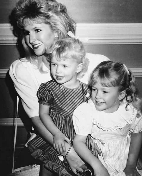 La foto familiar de las hermanas Hilton