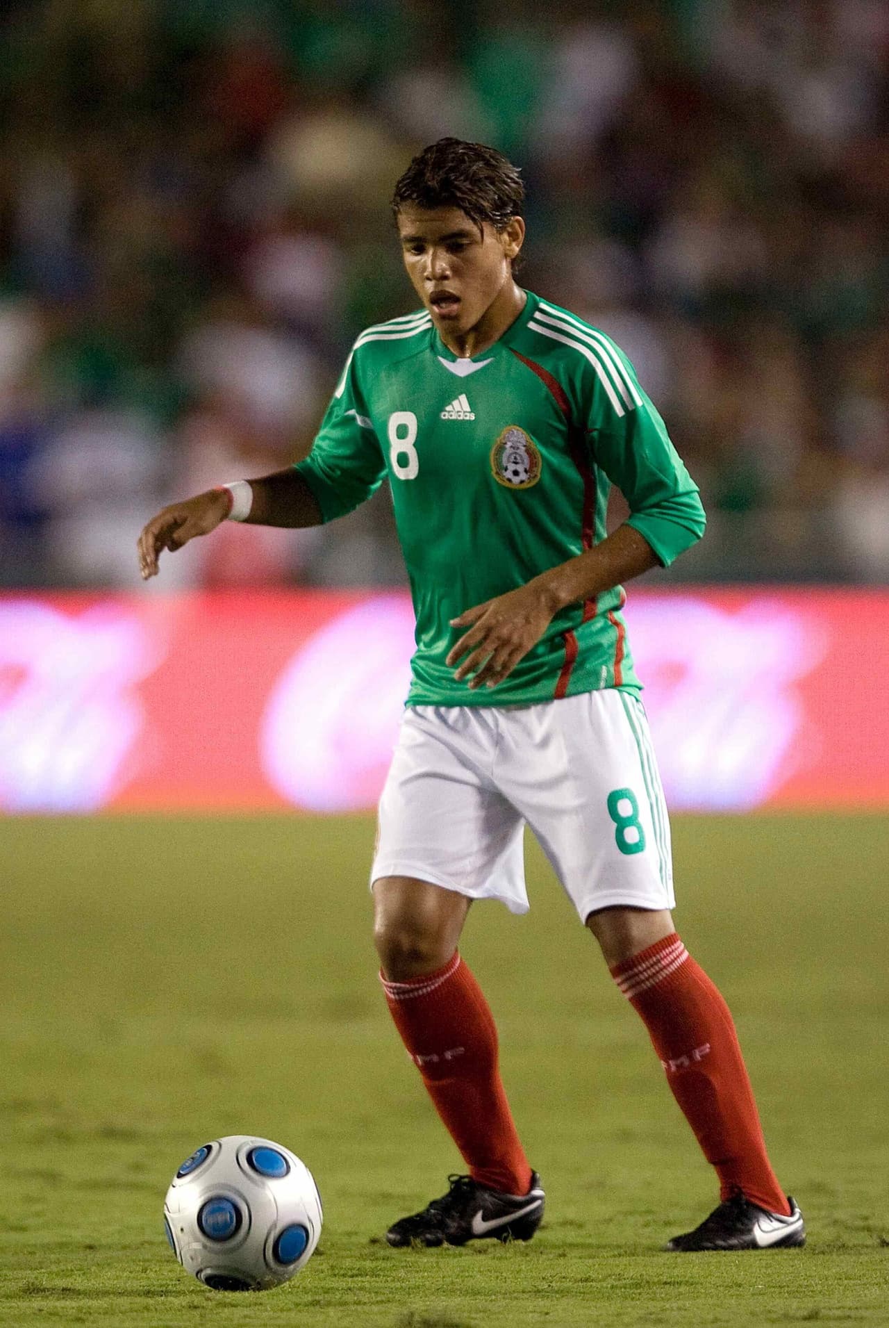 En 2010 Jonathan fue seleccionado por Miguel Aguirre para la lista de 30 jugadores pre-seleccionados para disputar el Mundial de Sudáfrica, el 30 de mayo de 2010, Jonathan fue cortado y quedó fuera de los 23 jugadores que disputarían el mundial.