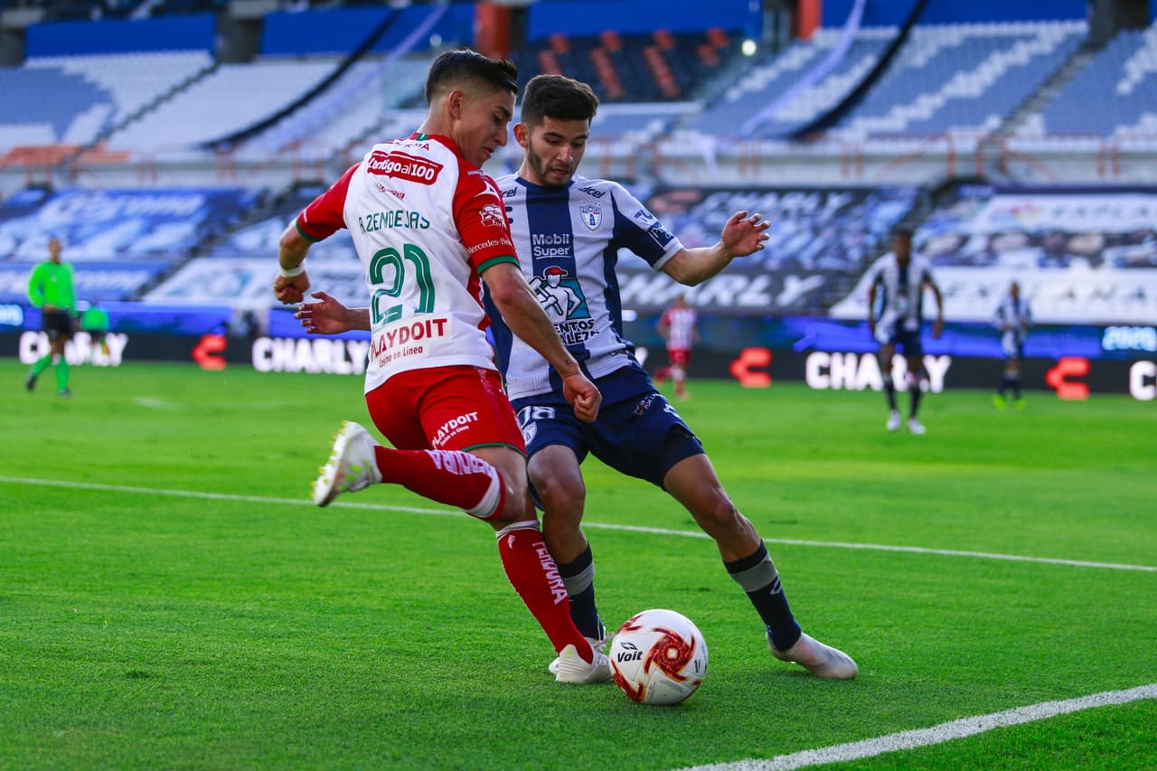 De cara a la fiesta grande del futbol mexicano, aparecieron Zaldívar y Vega para darle el triunfo al Rebaño. | Hurtado (36’) adelantó a los Rayados. Zaldívar (81’) emparejó los cartones y Vega, con tremendo golazo, le dio vuelta al juego.