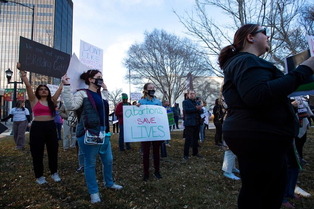 Cinco mujeres demandan a Texas alegando que sus vidas estuvieron en peligro por la ley antiaborto