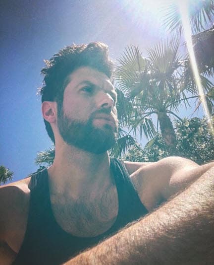 "Yo soy un hombre muy afortunado y me ha cambiado la vida tener cáncer y ser un guerrero, creo que no me he dado por vencido y aquí sigo luchando", prosiguió.