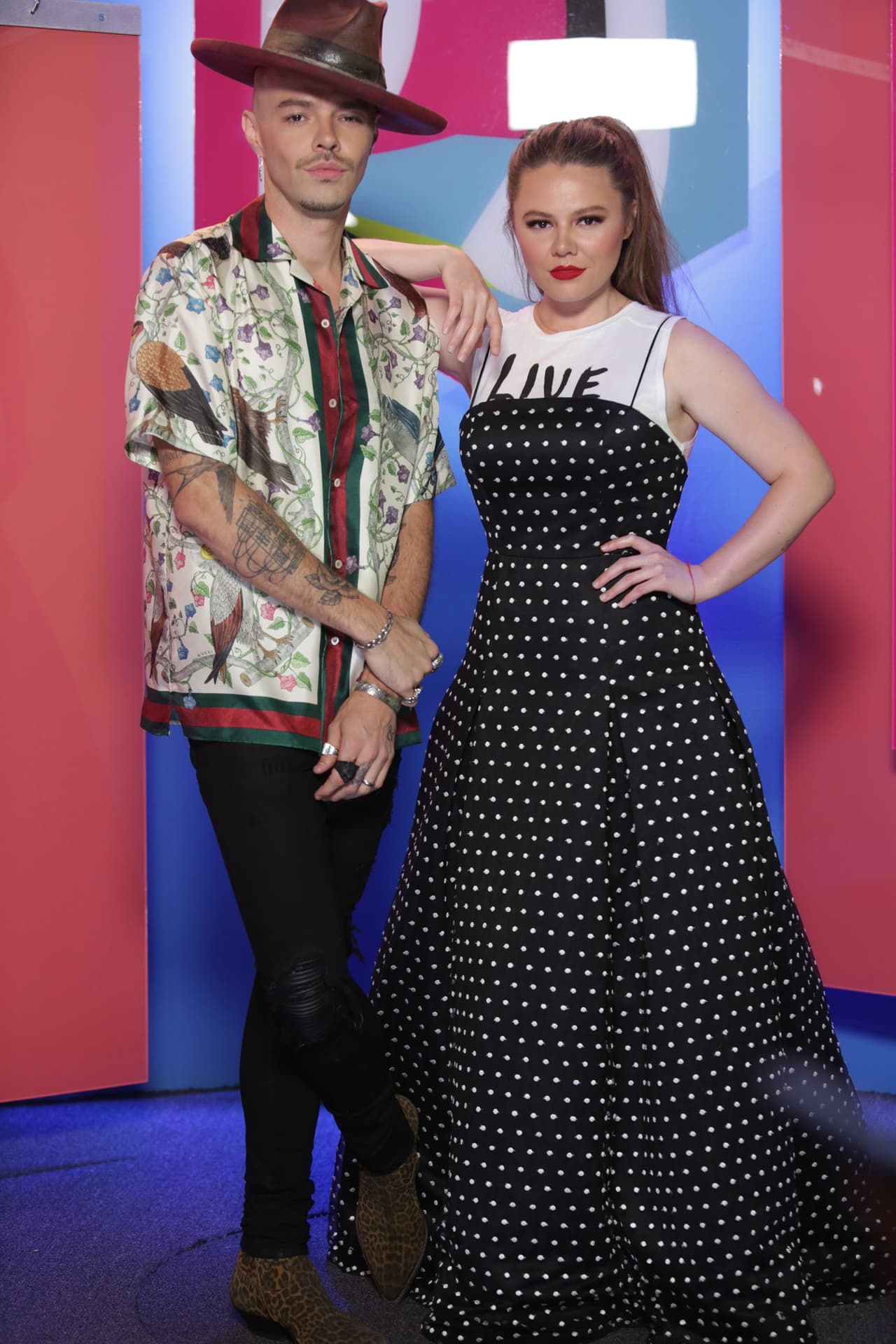 Joy Huerta demostró lo sexy que es en la alfombra.