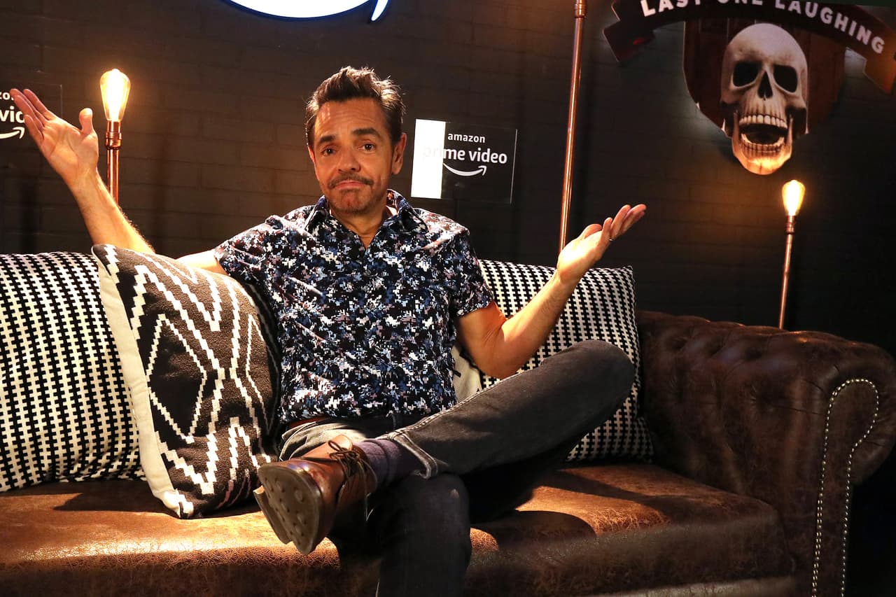 "Y dos, que las redes sociales están matando la comedia, no puedes hacer un chiste porque
<b> te crucifican</b>, está muy grave eso".