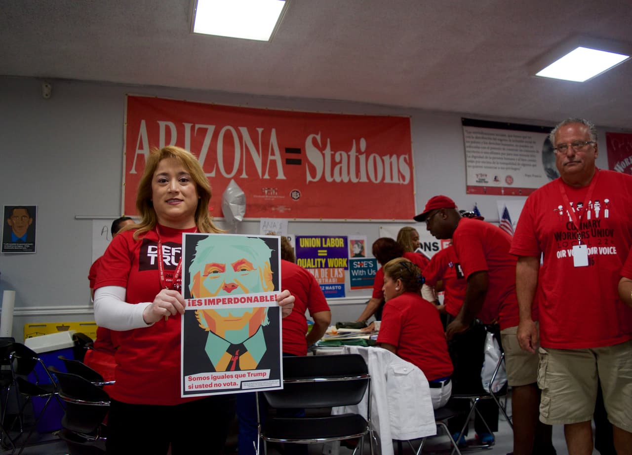 Maria Elena Castro, 44 años, nunca había votado según dice "por negligencia". "Cuando la gente latina se pone en el poder nos da razones y aliento, nos devuelve la fé".