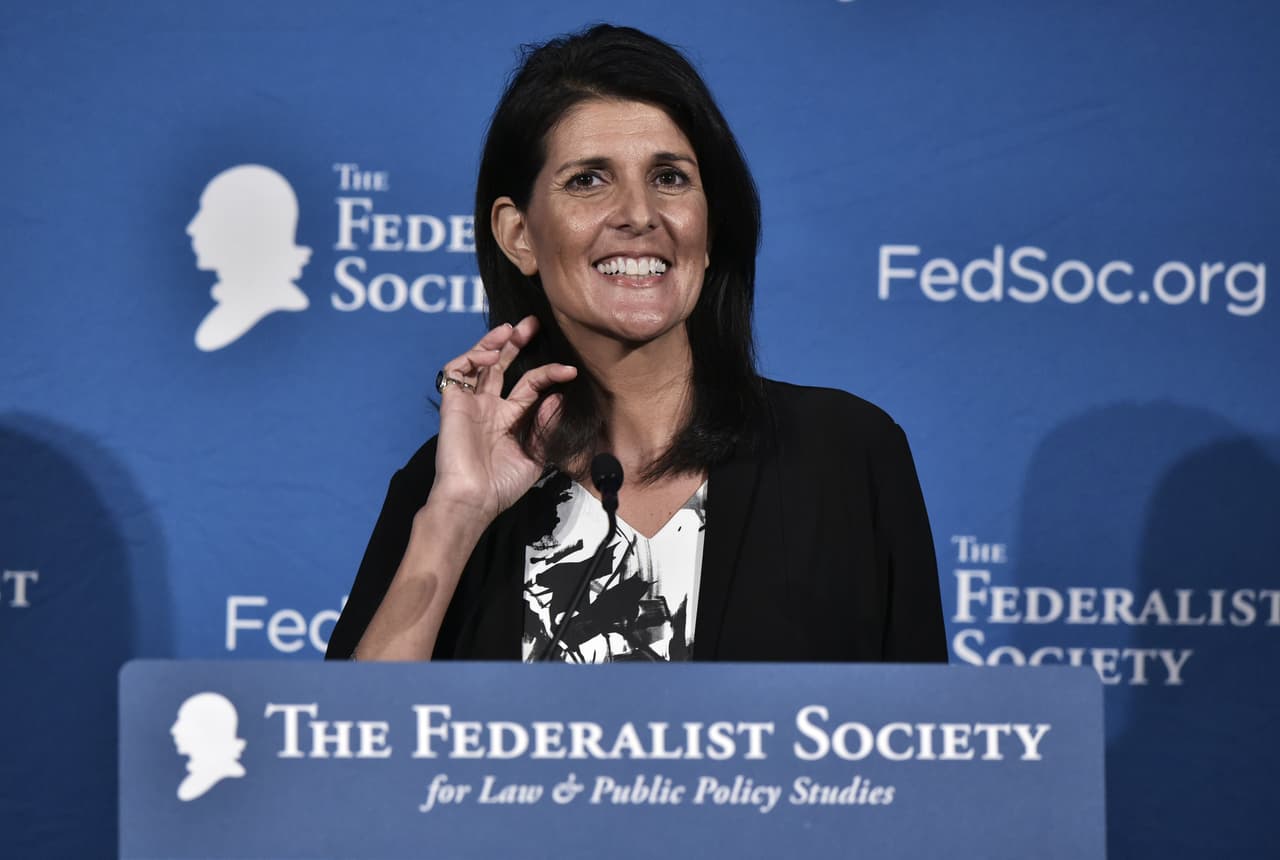 <b>Nikki Haley, representante en la ONU.</b> Pasadas las aparentes discrepancias en campaña, el presidente electo 
<b><a href="http://www.univision.com/personas-donald-trump" target="_blank">Donald Trump</a></b> quiere que la gobernadora de Carolina del Sur, 
<b><a href="http://www.univision.com/noticias/politica/quien-es-nikki-haley-la-mujer-que-respondera-al-discurso-de-obama" target="_blank">Nikki Haley</a></b>, sea la representante de Estados Unidos ante Nacionales Unidas.