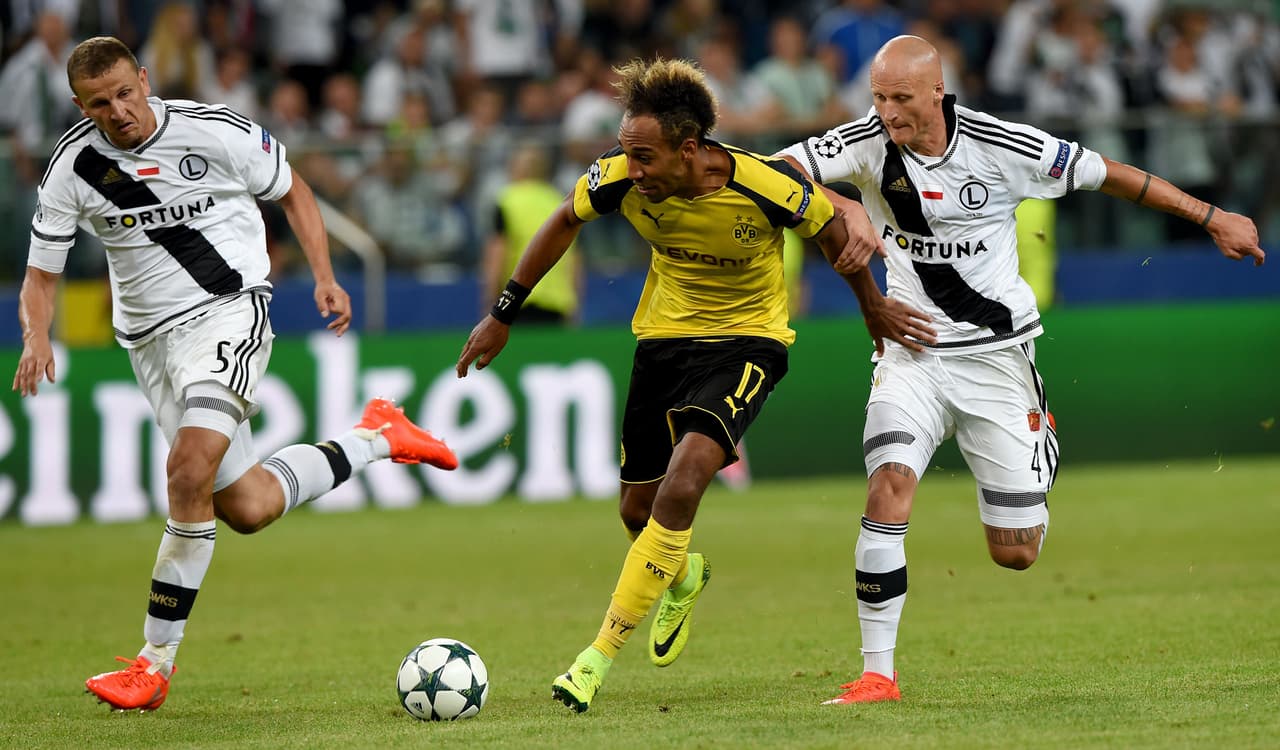 Borussia Dortmund regresa a la Champions con goleada ante el Legia