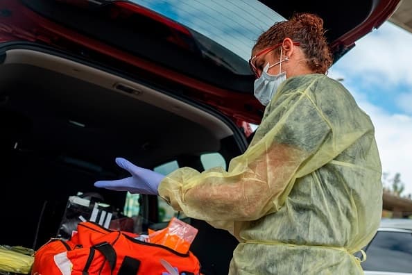 Camuy ordena cierre de establecimientos comerciales a las 7:00pm y cierre total este domingo