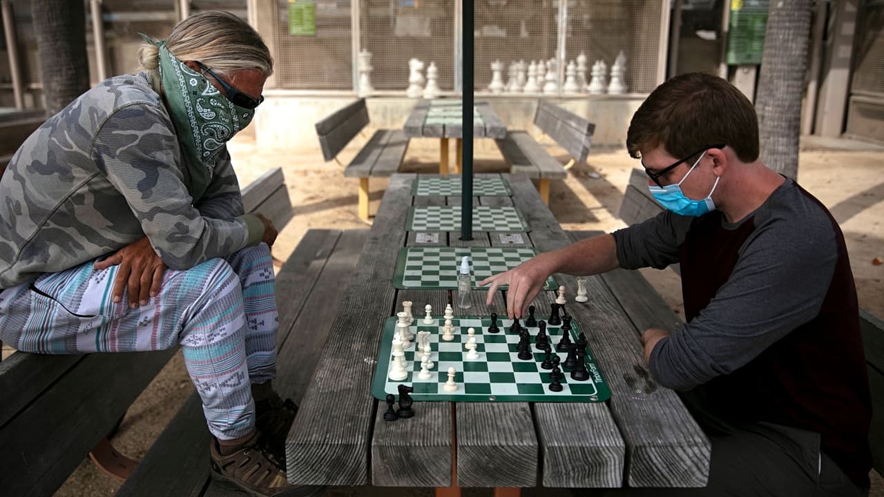 Coronavirus: legislador local propone multas de hasta $500 para quienes no usen cubrebocas en California