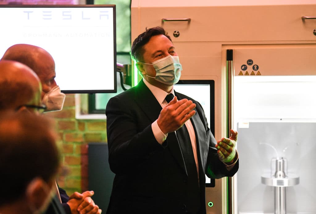 La NASA le ha puesto una serie de requisitos a SpaceX para poder ser acreedor del apoyo económico.
<br>