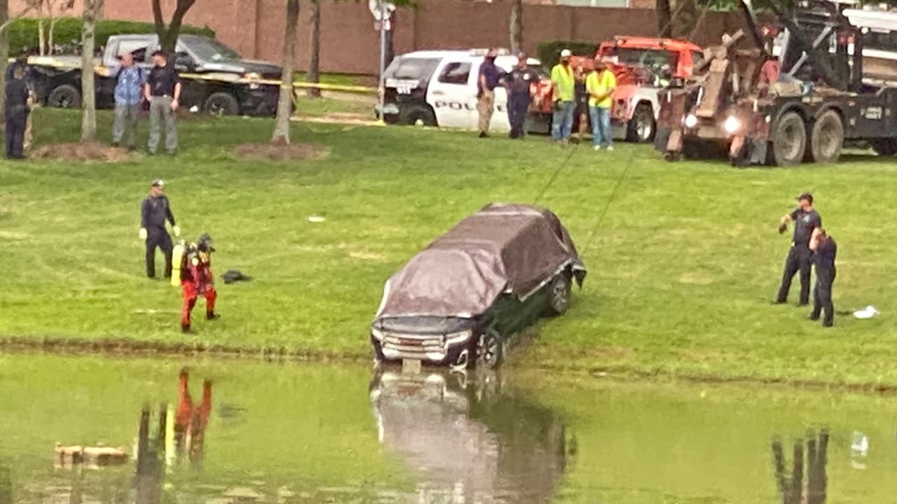 Esa fue la misma 
<b><a href="https://www.univision.com/local/houston-kxln/camioneta-erica-hernandez-desaparicion-houston-fotos">camioneta que se halló este martes 11 de mayo</a></b>
<a href="https://www.univision.com/local/houston-kxln/camioneta-erica-hernandez-desaparicion-houston-fotos"> </a>en un estanque en Pearland, al sur de Houston.