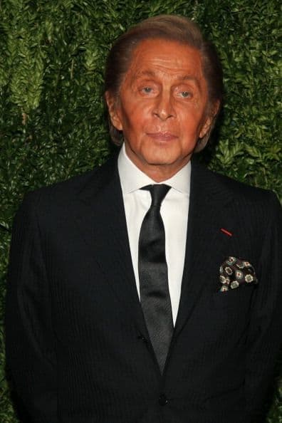 Reportan Muerte del diseñador italiano Valentino, a los 93 años