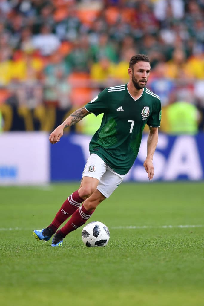 <b>Miguel Layún</b>:
<br>El mediocampista mexicano se ha caracterizado por ser una persona tranquila, concentrado y muy disciplinado.
<br>