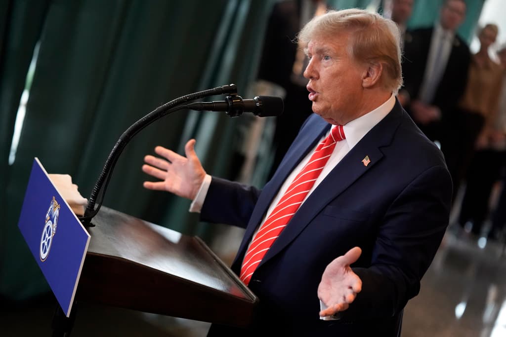 Trump no podrá demandar al exespía que recopiló supuestas conductas sexuales que lo harían chantajeable