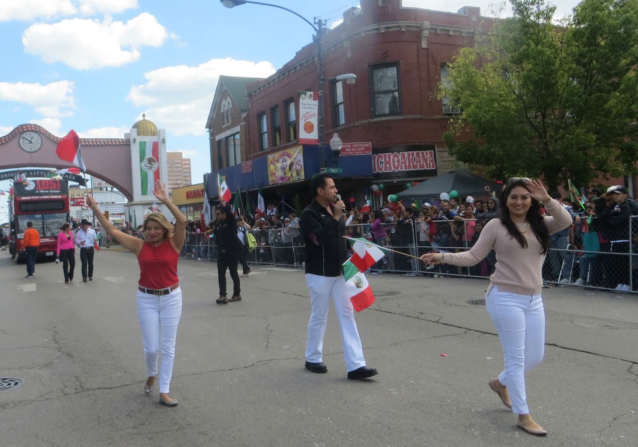 Talento de Univision dijo presente en el Desfile de La Villita