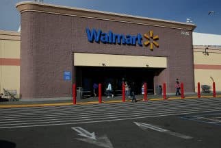 Walmart reduce su pronóstico de utilidades y muestra las debilidades de la economía en EEU