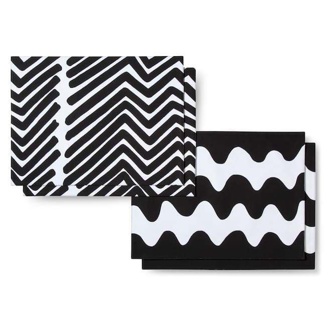 Marimekko es una compañia de Finlandia conocida por sus originales y divertidas telas y estampados.