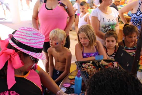 Una tremenda "Fiesta de Verano" disfrutaron cientos de personas en "Wet 'n' Wild, donde estuvieron presentes los talentos de nuestras emisoras de Uforia. 