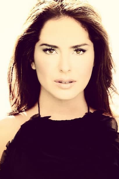 Danna agradeció la oprtunidad y dijo sentirse muy emocionada con este nuevo proyecto.