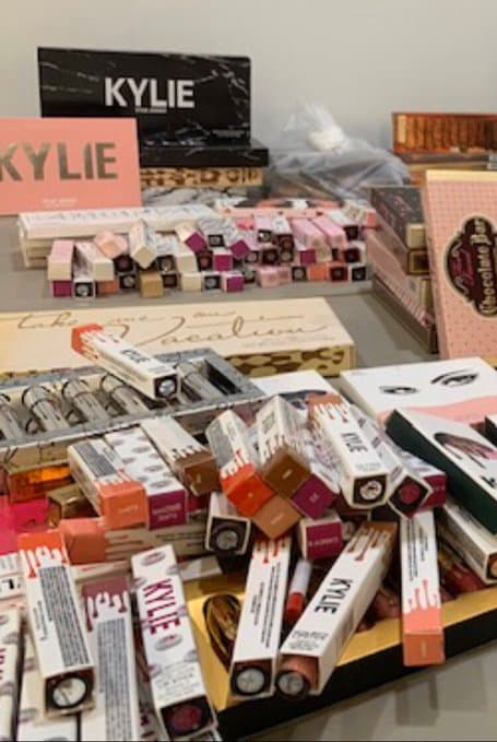 Por ello advierten que pruebas previas han demostrados que estos productos contienen altos niveles de bacterias, desechos humanos y heces de animales.
<br>