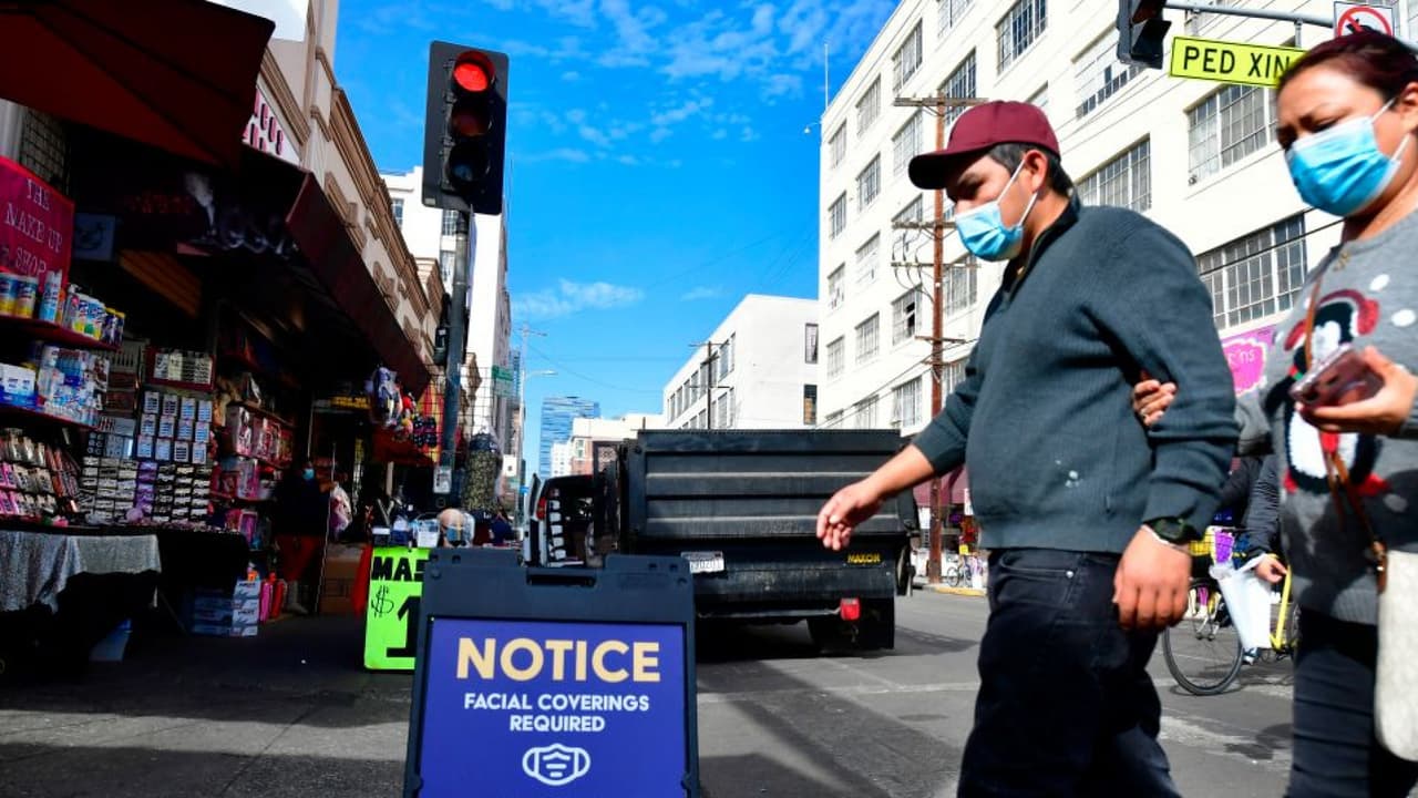 Coronavirus: ¿Qué debo saber sobre el uso mascarilla al interior de negocios? Esto dice un experto