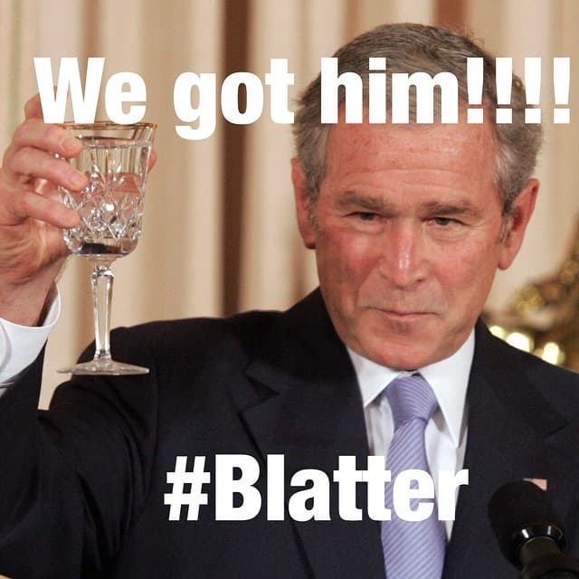 Hasta George Bush está feliz porque se fue.