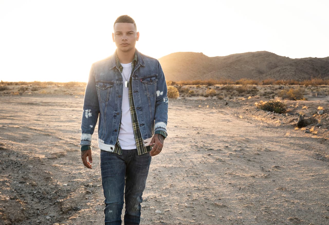 Kane Brown, el cantante de música country, otro de los invitados a conducir la noche del Latin GRAMMY.
<br>