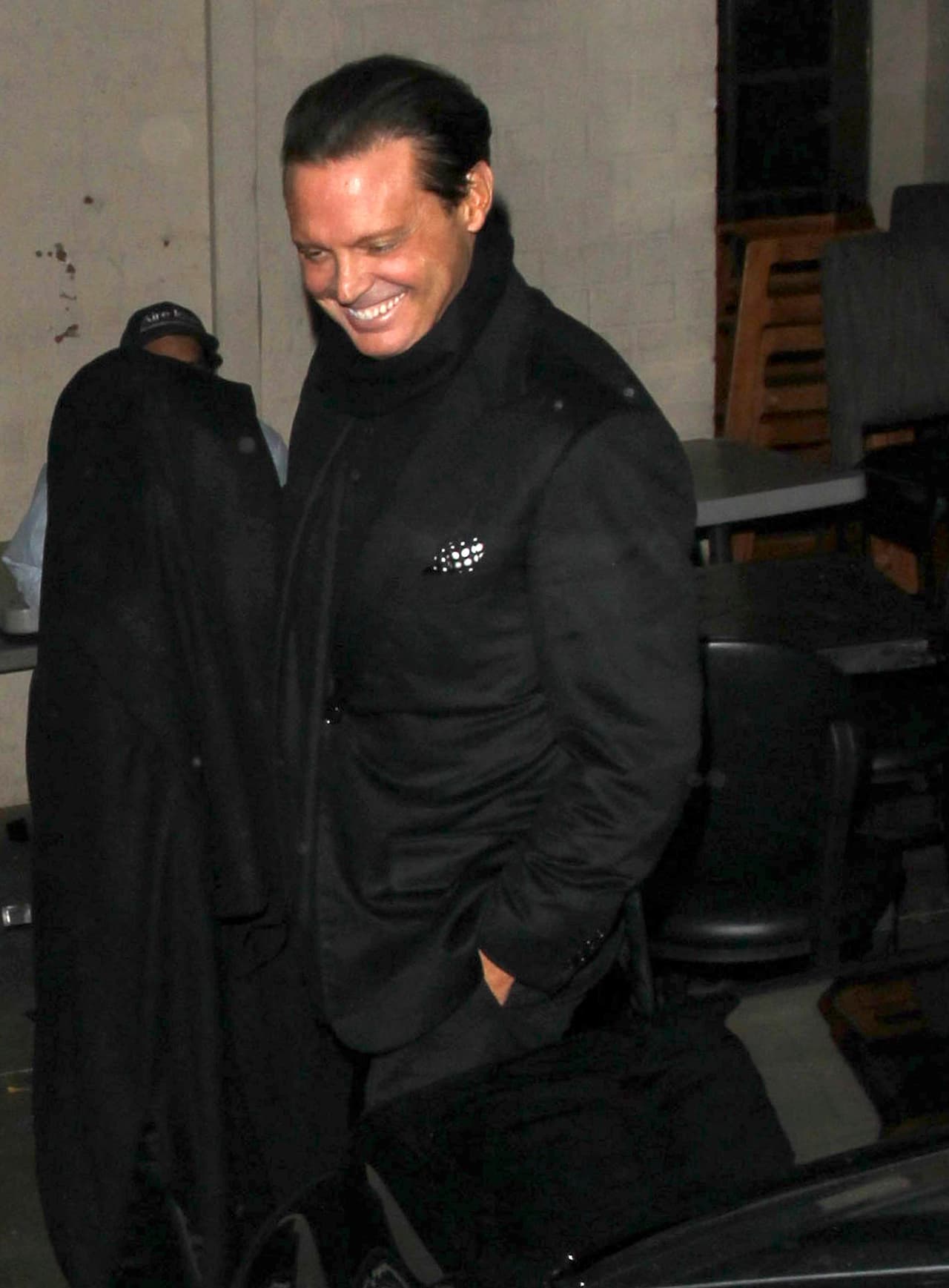 ¿Qué traes 'LuisMi'? Por más que quiso ocultarlo no pudo evitarlo.