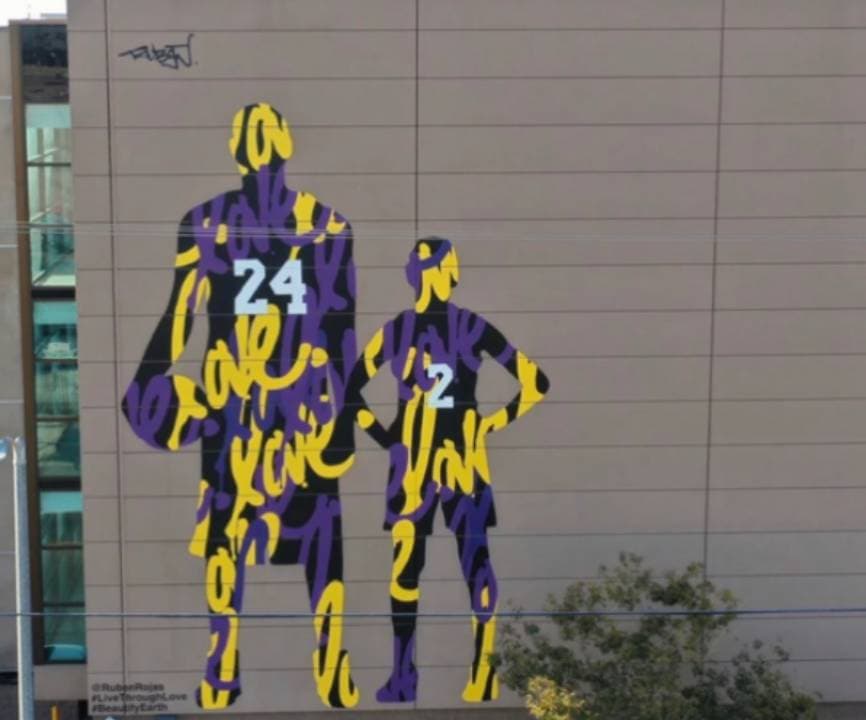 Las calles de las principales ciudades de los Estados Unidos se adornan con las asombrosas muestras de amor para la leyenda de la NBA.