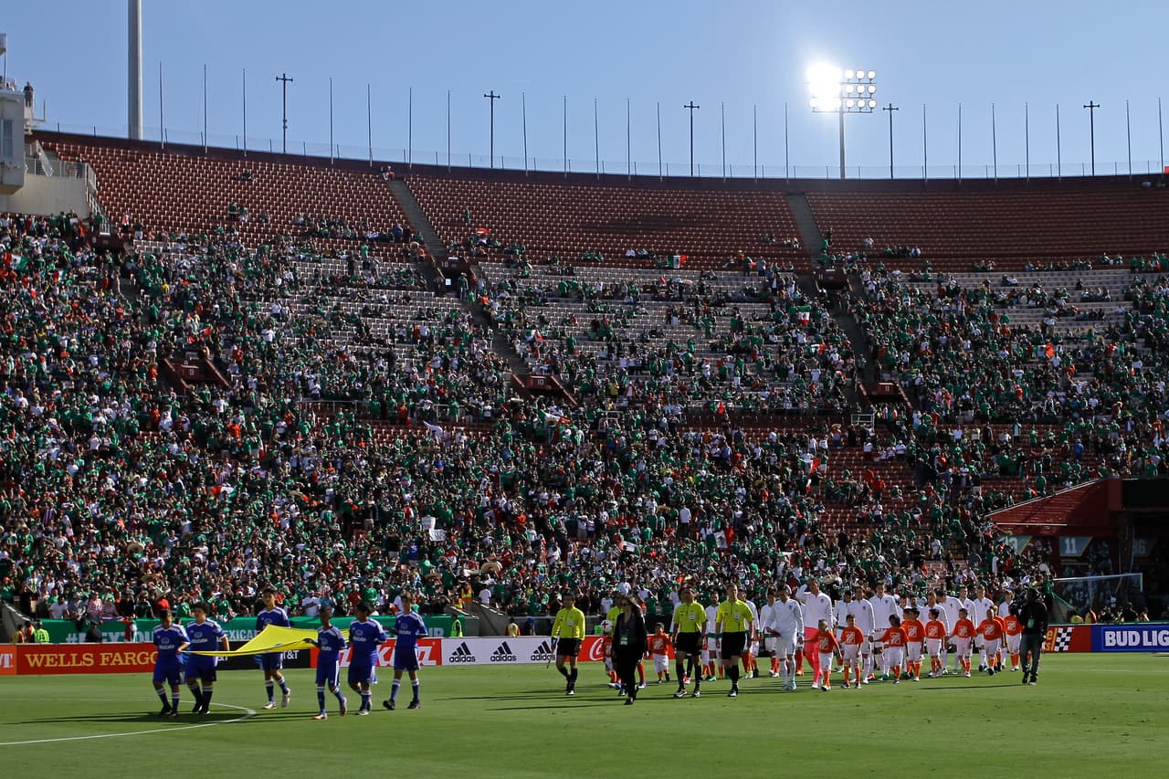 Cada que el Tri se presenta en los Estados Unidos, la afición responde con tremendas entradas en cualquier estadio donde se desarrolle el partido.