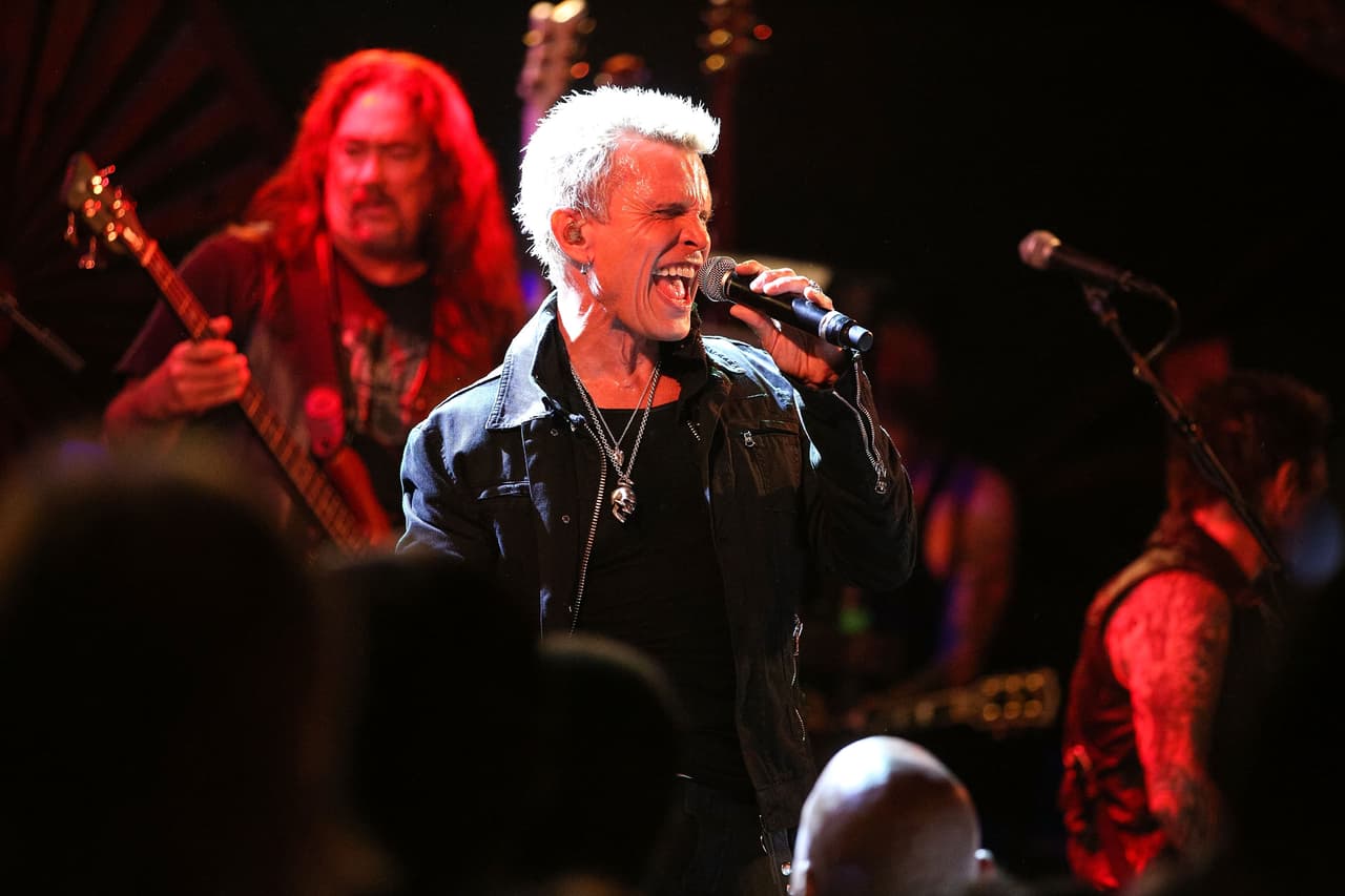 BILLY IDOL ANNOUNCES 2017 LAS VEGAS RUN