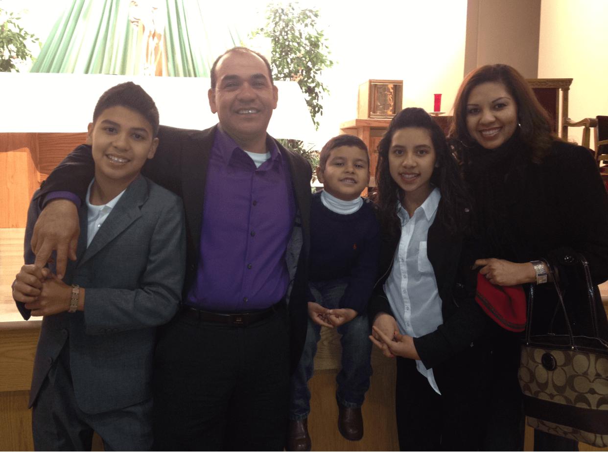 Ricardo le debe su éxito a su madre y se describe como un chico chistoso y humilde.