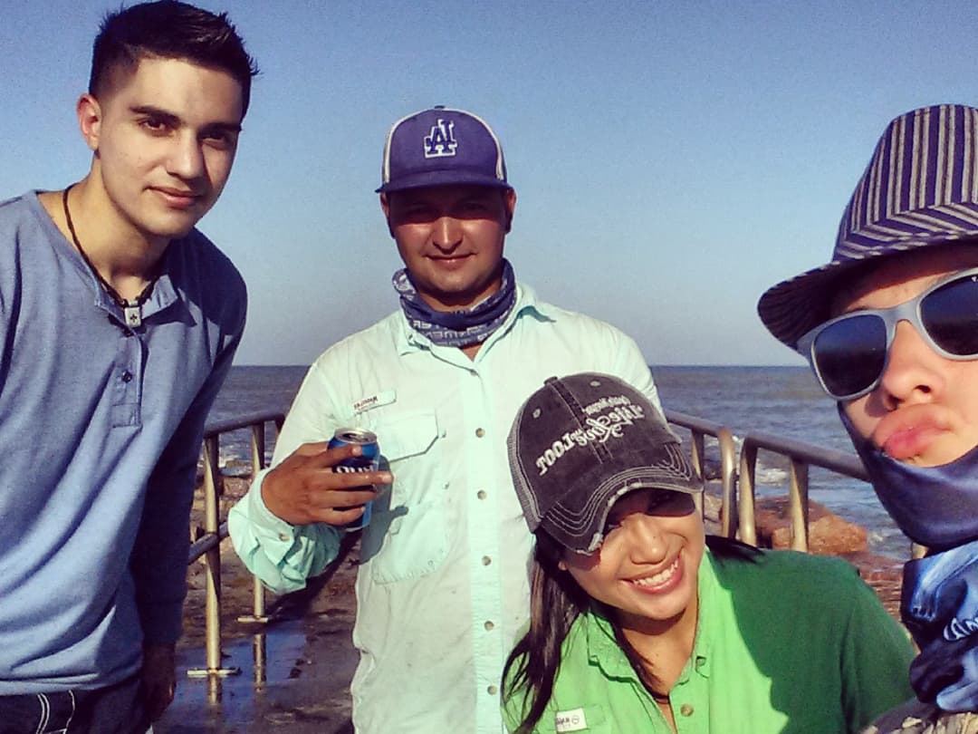 Su color favorito es el morado, le pone de mal humor no poder cantar y su momento más feliz fue audicionar en La Banda.