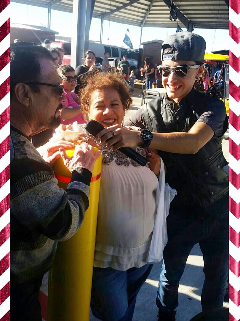 Su color favorito es el morado, le pone de mal humor no poder cantar y su momento más feliz fue audicionar en La Banda.