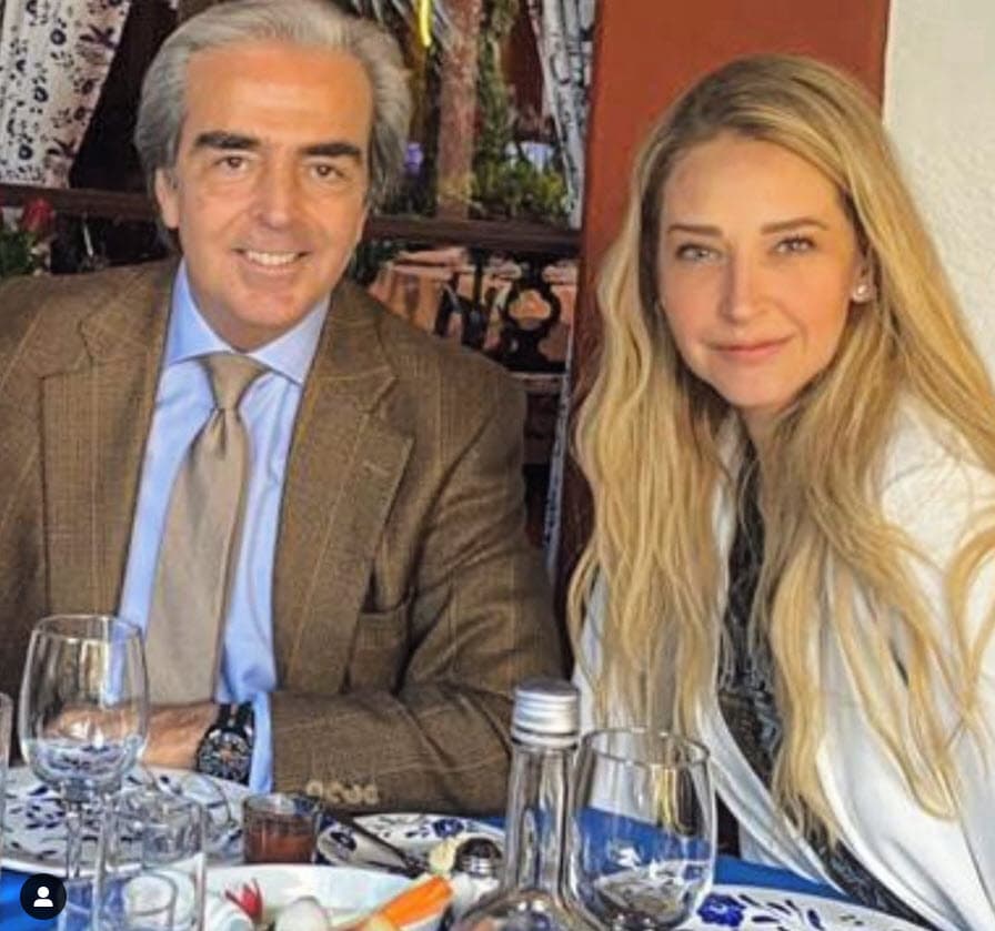 Por eso, en los primeros meses la distancia geográfica que de por sí ya existía entre ellos (él vive en la capital del país), se acrecentó con el aislamiento social que se tuvo que establecer ante el contagioso virus.
<br>