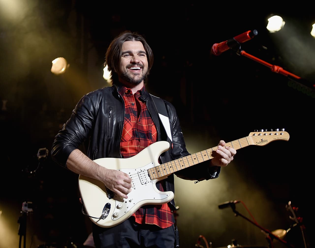 Juanes cerrará en grande su gira de conciertos "Loco de Amor Tour" junto al DJ Cedric Gervais